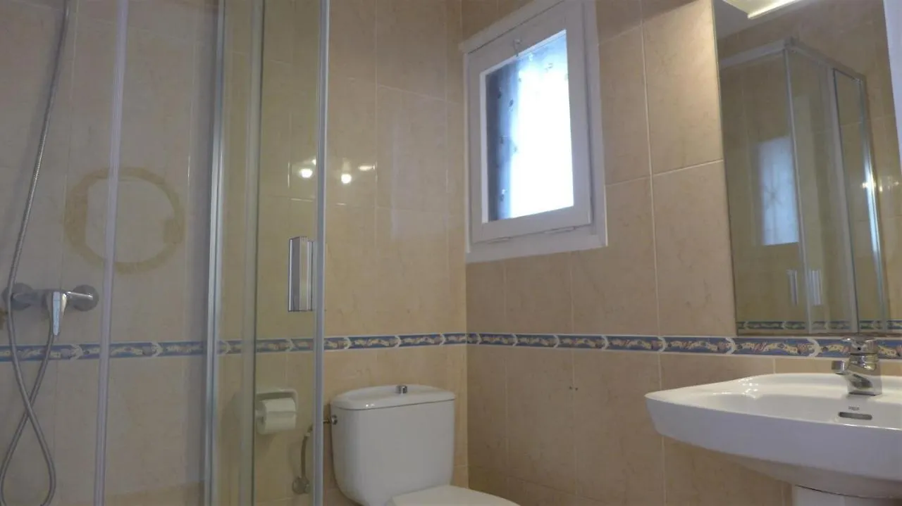 Apartamentos Flandria サロウ 0*,  スペイン