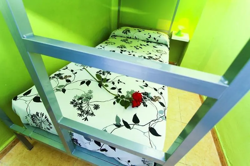 Apartamentos Flandria サロウ アパート